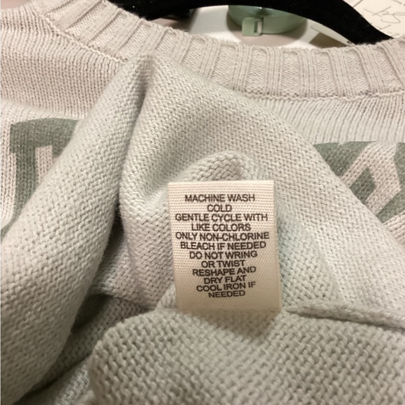 💕Adorable Moon & Madison sweater set 💕 Absolutely love this 💕 Too small for me 😢 - Picture 6 of 6